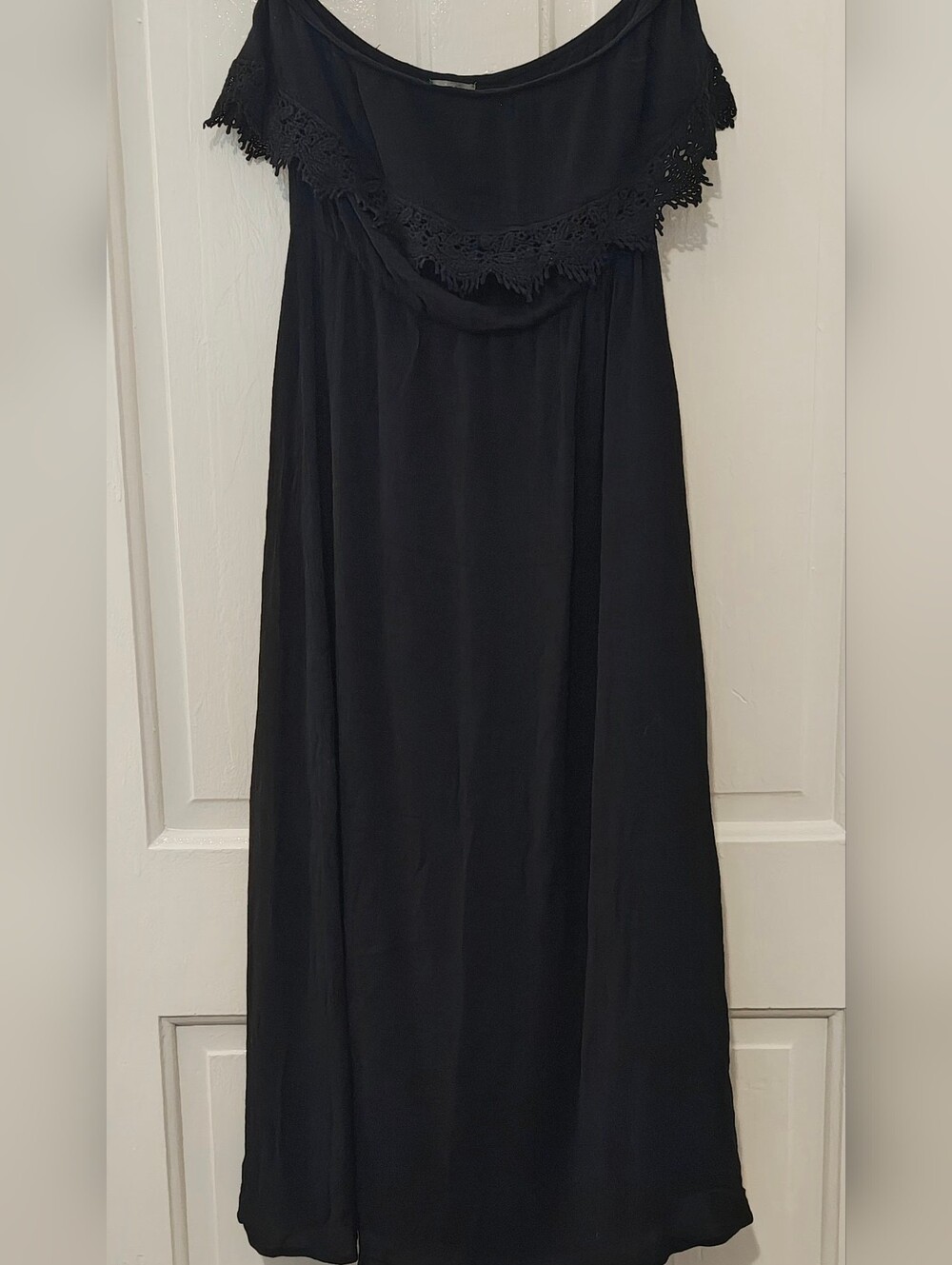 Charlotte Russe Black Off-Shoulder Maxi Dress with Lace Trim